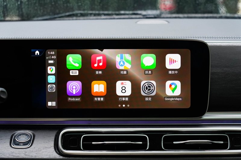 標配無線Apple CarPlay和Android Auto。 記者趙駿宏／攝影