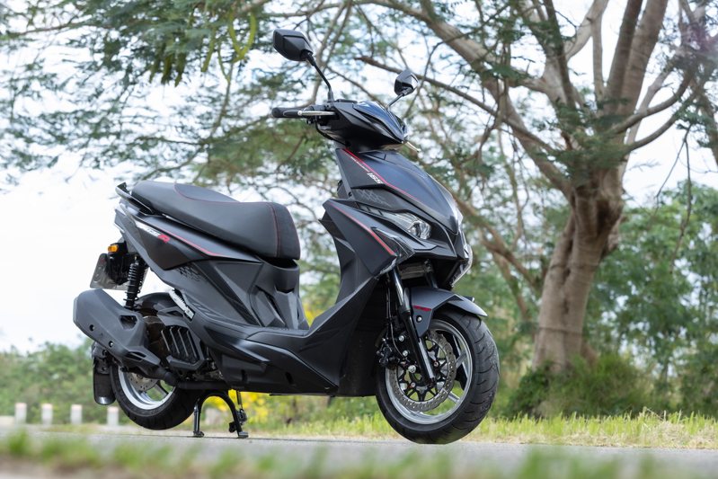 不論是價格、性能、操控或是車重，KYMCO RTS R 165都有明顯優勢。 記者陳立凱／攝影