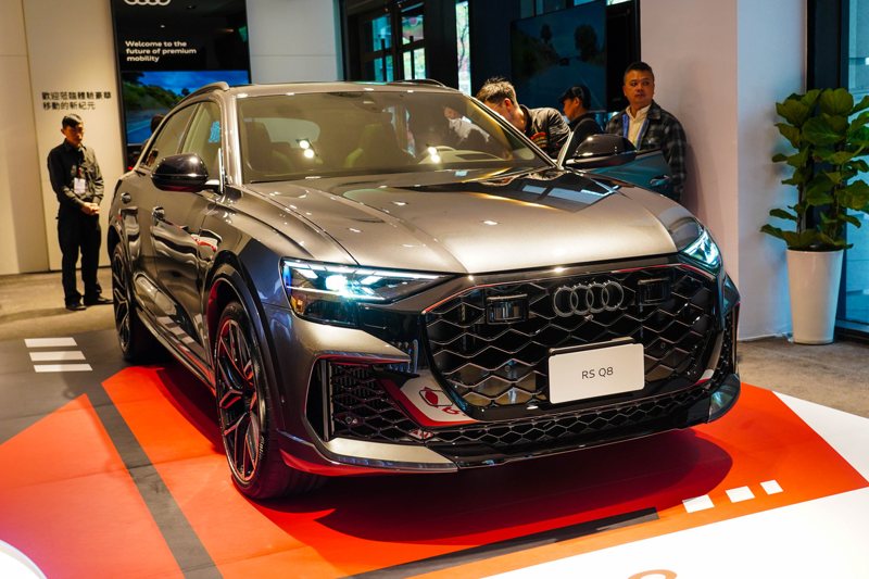 Audi RS Q8高性能旗艦休旅今日登台，即日起至2025年1月5日於台北信義新天地A8 1F Audi都會展區現身。 記者趙駿宏／攝影