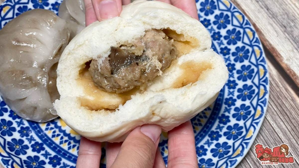 辦年貨這裡買！台南150年「古早味餅鋪」，手工肉包、水晶餃老饕大推