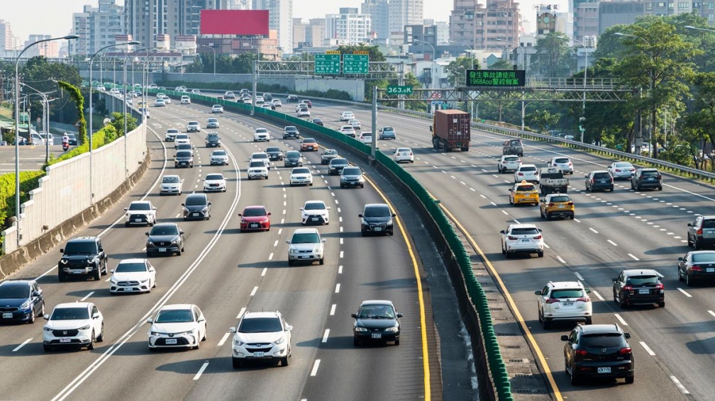 過年哪天南下最不塞車？眾人喊「１時間」一路順暢，高公局揭國道免收費時段