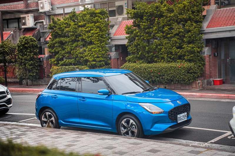 全新SUZUKI SWIFT能夠繽紛你的日常，帶來更便利的都會生活。 胡鄒／攝影