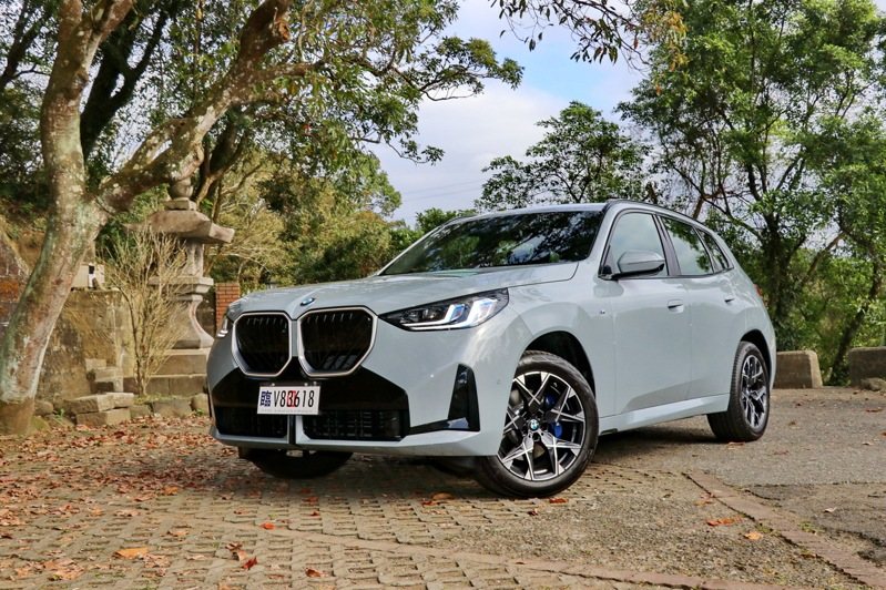 BMW X3仍是台灣市場重要的豪華休旅車。 記者陳威任／攝影