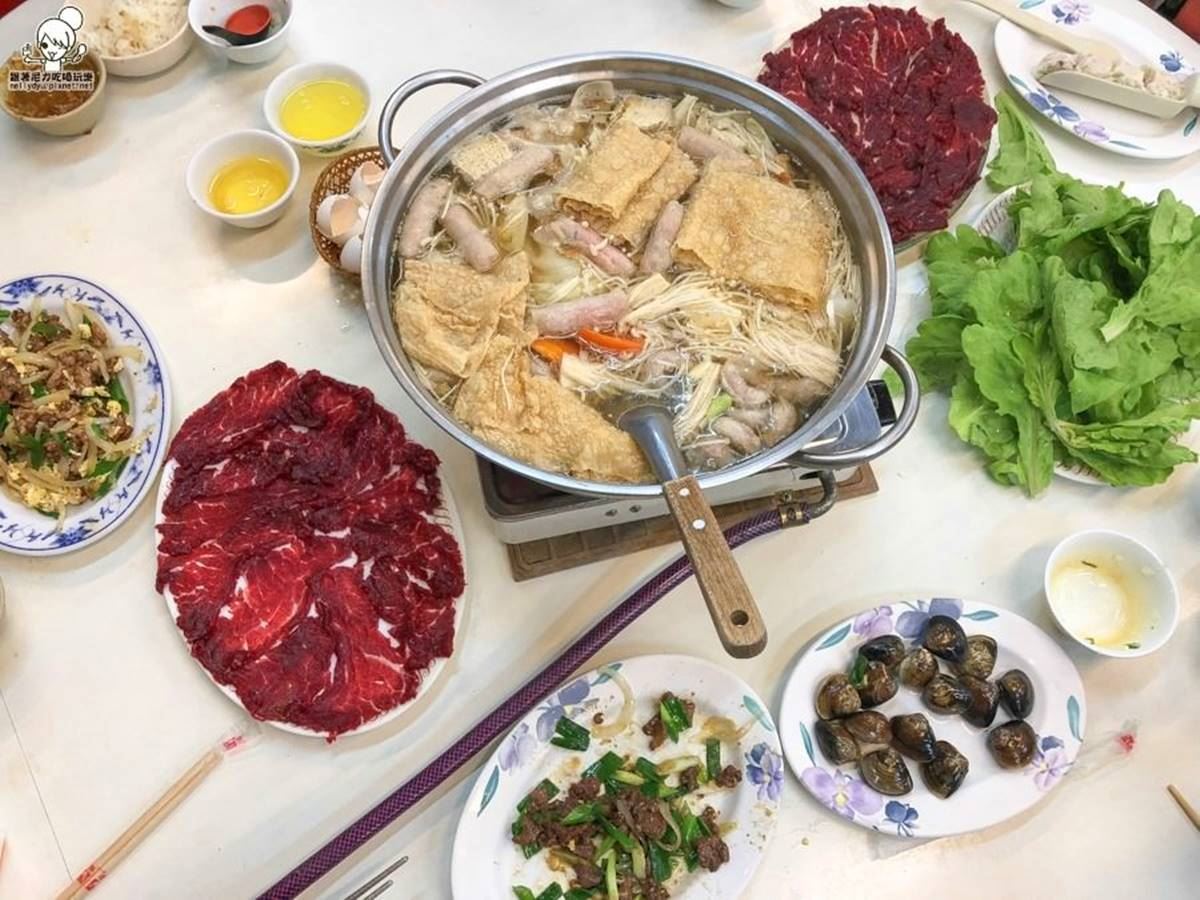 高雄輕軌美食地圖！在地人推薦18家必吃：巨無霸芋泥麻糬、五月天最愛火鍋