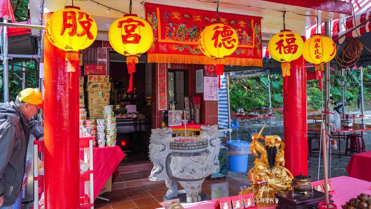 宜蘭也有泡麵土地公！隱藏景點免費吃泡麵、看海景，全台泡麵土地公一次看