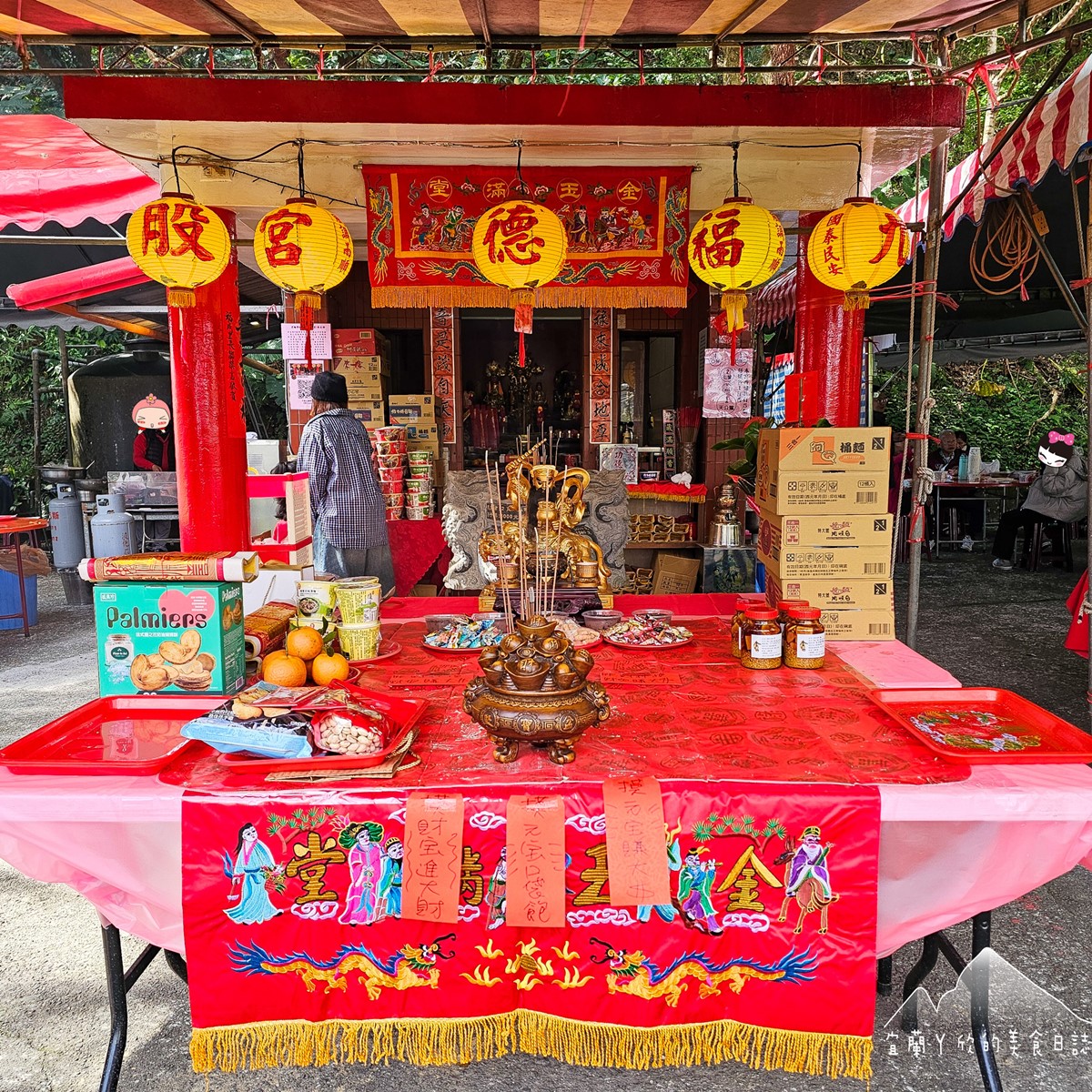 宜蘭也有泡麵土地公！隱藏景點免費吃泡麵、看海景，全台泡麵土地公一次看