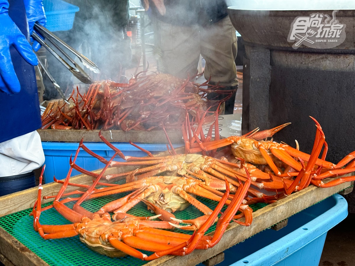 富山縣美食輕旅行２天１夜攻略！海鮮市場爽嗑紅雪蟹、小威尼斯漫步拍美照