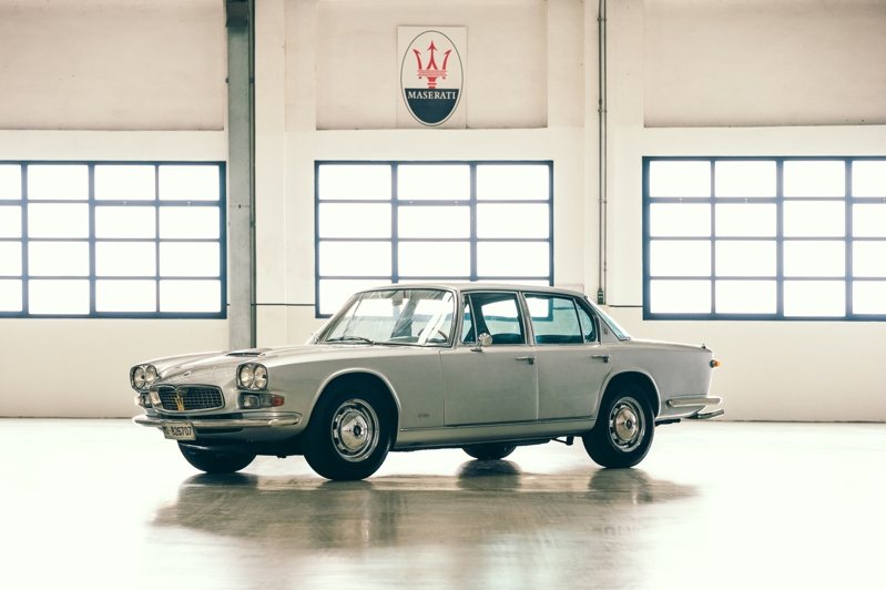 1966 Quattroporte I —— Maserati 首代豪華四門轎跑，定義高性能旗艦座駕。 圖／Maserati提供