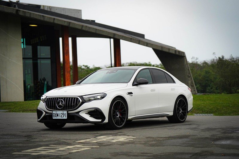 Mercedes-AMG E 53 Hybrid 4Matic+。 Keith／攝影