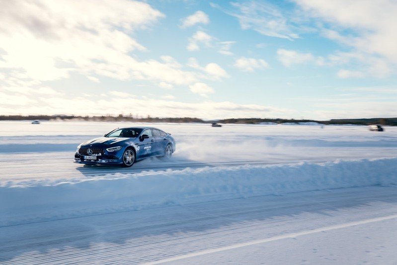 「2025 Mercedes-AMG 雪地駕馭體驗之旅」冰雪再臨。 圖／台灣賓士提供