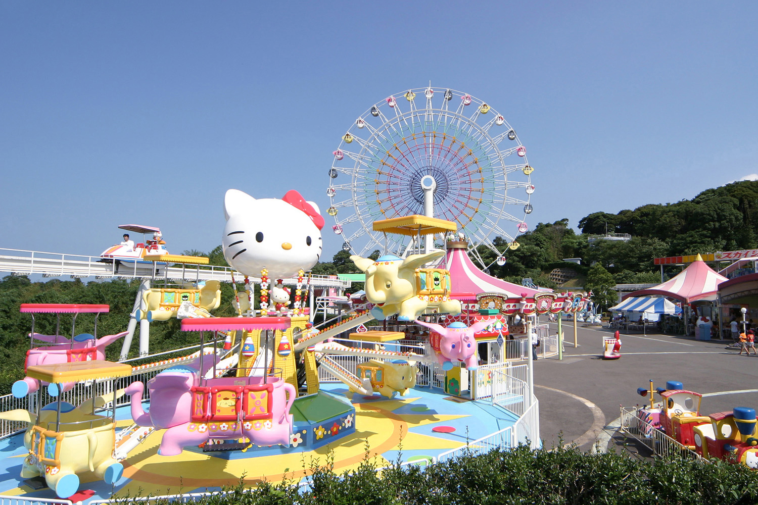 全球首座「Hello Kitty機場」誕生！「三麗鷗泡溫泉」打卡點曝光，再衝三麗鷗樂園