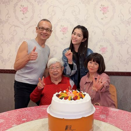 外婆104歲慶生！任容萱分享「3長壽生活祕訣」　網驚嘆：看不出破百歲